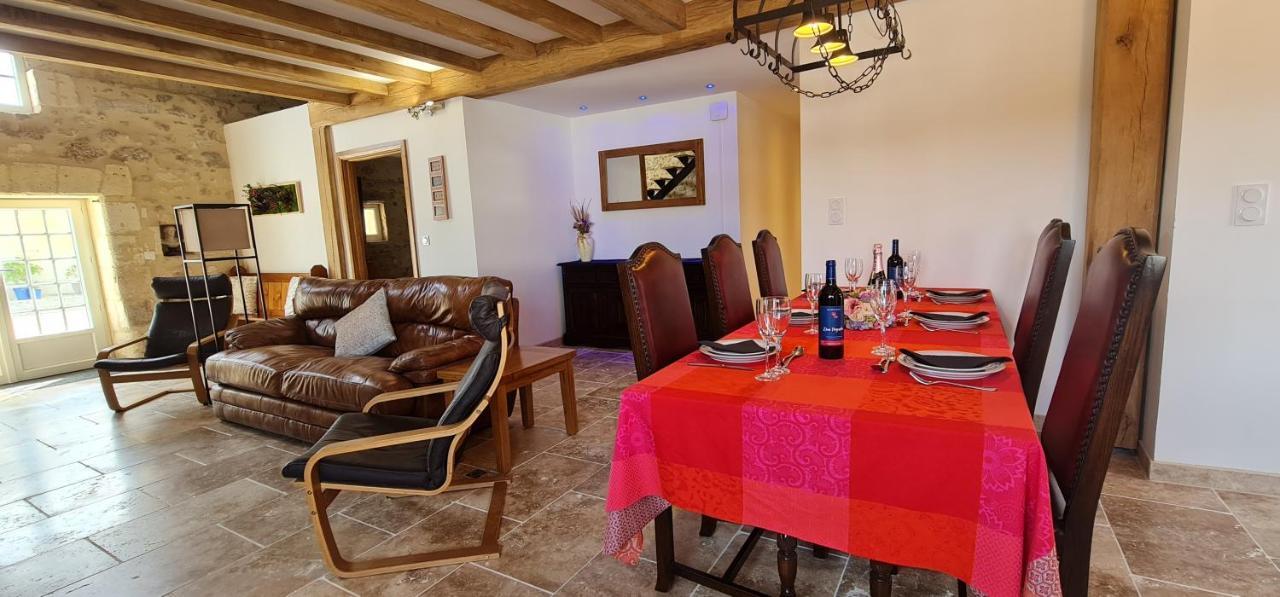 Dom Peyreton Prestige Cottages Set In A Charming Wine Property Villegouge Exterior foto